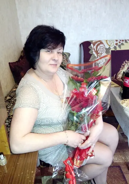 Я Лера, 52, из Санкт-Петербурга, ищу знакомства на одну ночь