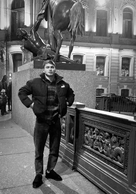 Я Малик, 25, из Моздока, ищу знакомства на одну ночь