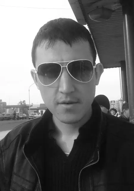 Роман из Усть-Илимска, мне 36, познакомлюсь на одну ночь