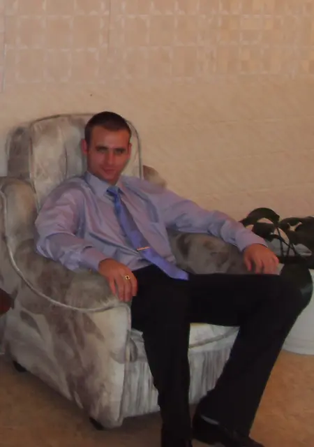 Роман из Бердска, ищу на сайте знакомства на одну ночь