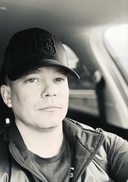 Dimajan из Уфы, мне 30, познакомлюсь для приятного времяпровождения