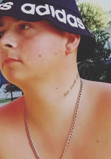 Я Андрей, 21, из Магнитогорска, ищу знакомство для постоянных отношений