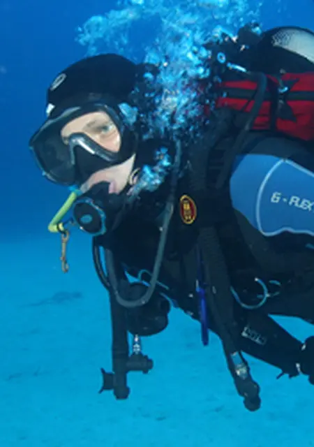 Роман из Днепра, мне 81, познакомлюсь на одну ночь