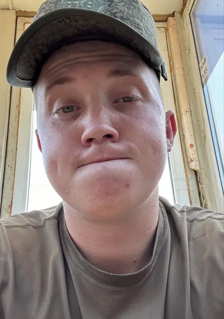 Я Костя, 19, из Иркутска, ищу знакомства без обязательств