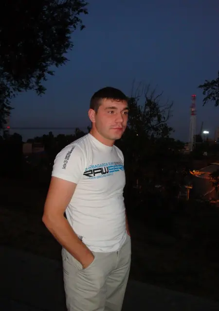 Иван из Таганрога, мне 38, познакомлюсь на одну ночь