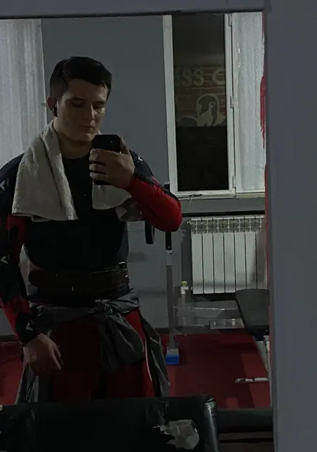 Я Макар, 20, знакомлюсь без обязательств в Моздоке