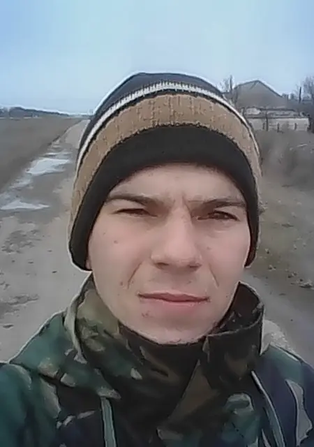 Я Владимир, 28, знакомлюсь без обязательств в Сальске