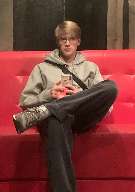 Глеб из Архангельска, ищу на сайте знакомства на одну ночь