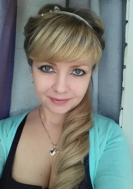 Елена из Санкт-Петербурга, мне 44, познакомлюсь без обязательств