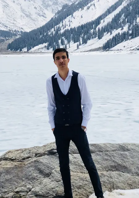 Али из Алматы, мне 28, познакомлюсь без обязательств