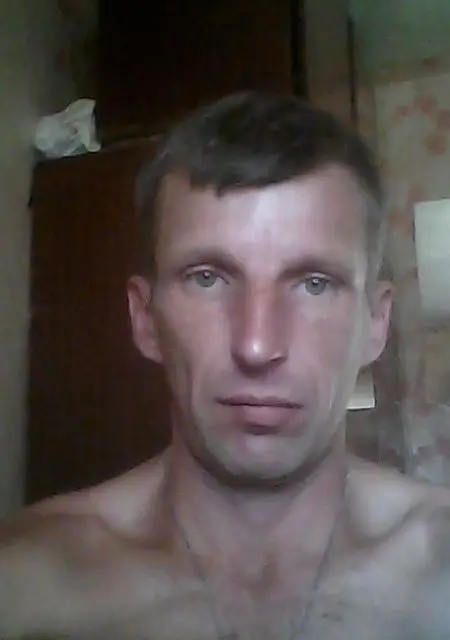 Денис из Тавды, мне 44, познакомлюсь на одну ночь