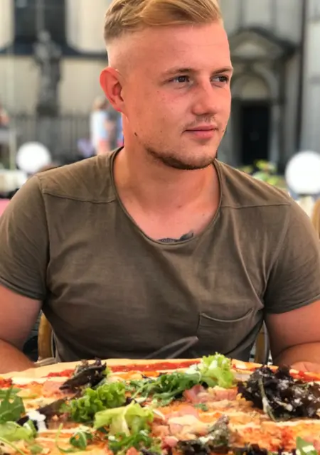 Nazar из Львова, ищу на сайте приятное времяпровождение