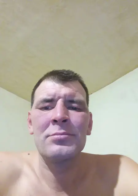 Слава из Темрюка, мне 41, познакомлюсь для вирта