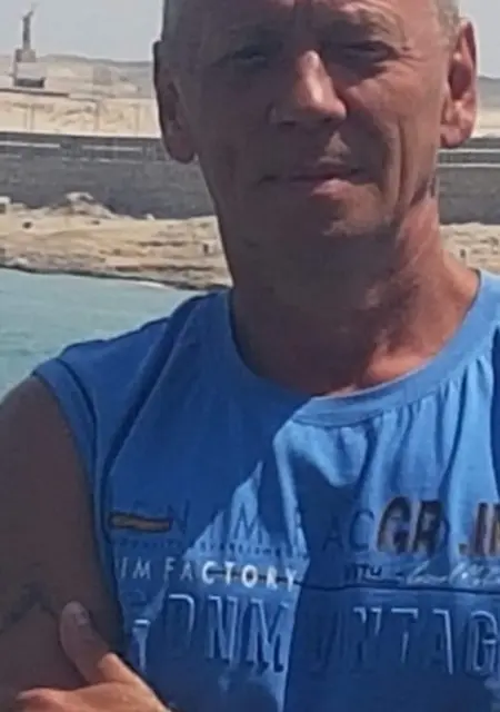 Я Влад, 54, знакомлюсь на одну ночь в Калининграде