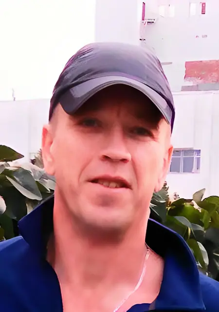 Влад из Перми, мне 55, познакомлюсь на одну ночь