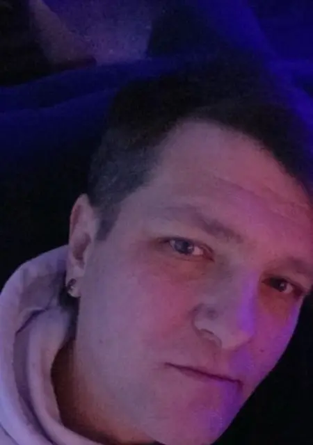 Максим из Истры, мне 42, познакомлюсь для вирта