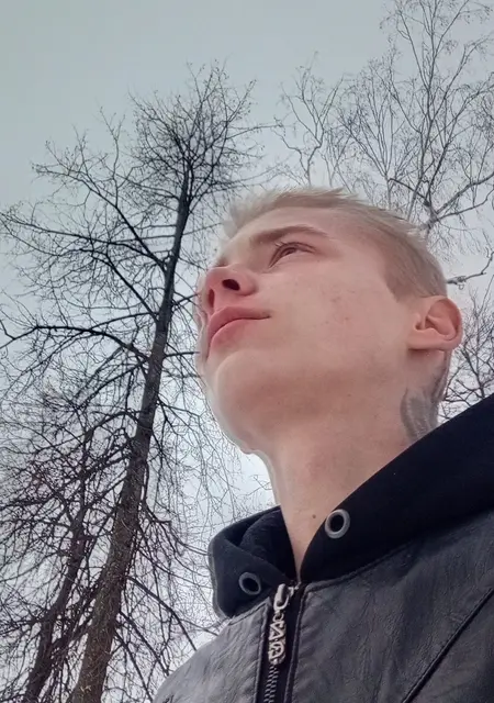 Алексей из Кургана, мне 19, познакомлюсь на одну ночь