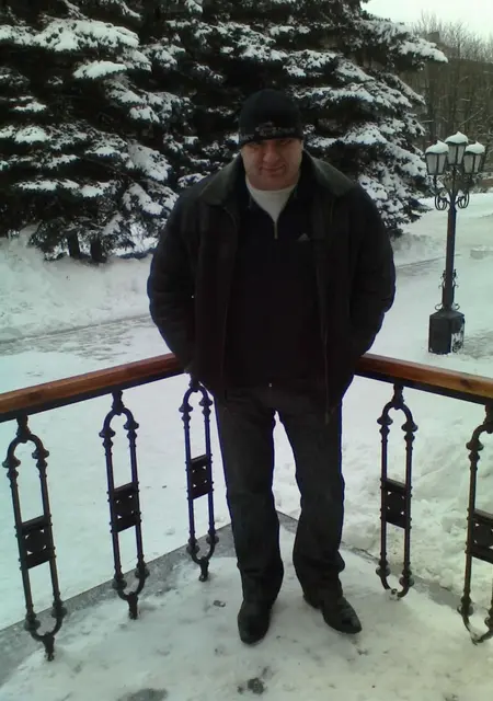 Я Виталий, 46, из Донецка, ищу знакомства без обязательств