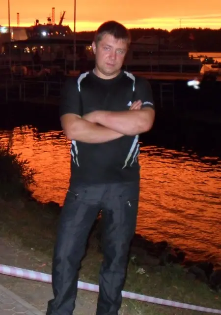 Я Алексей, 43, знакомлюсь без обязательств в Костроме