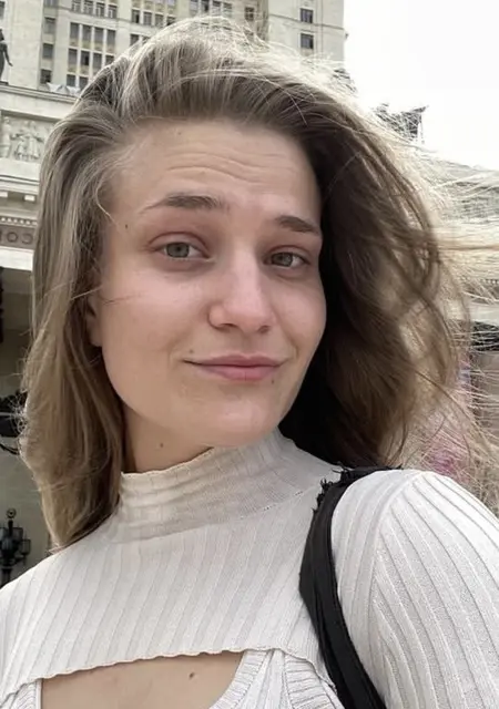 Я Оля, 21, из Санкт-Петербурга, ищу знакомство для общения