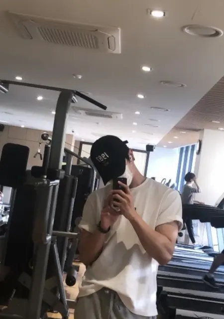 Алекс из Дагестанской, мне 20, познакомлюсь без обязательств