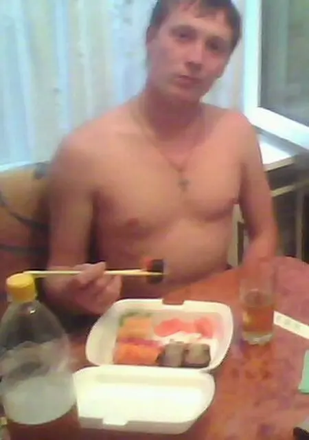 Я Qwaszxedc, 38, знакомлюсь на одну ночь в Нижнекамске