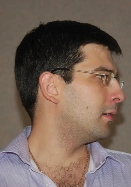 Александр из Люберец, мне 42, познакомлюсь для приятного времяпровождения