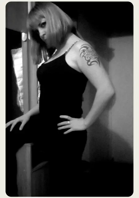 Я Евгения, 41, из Новосибирска, ищу знакомство для приятного времяпровождения