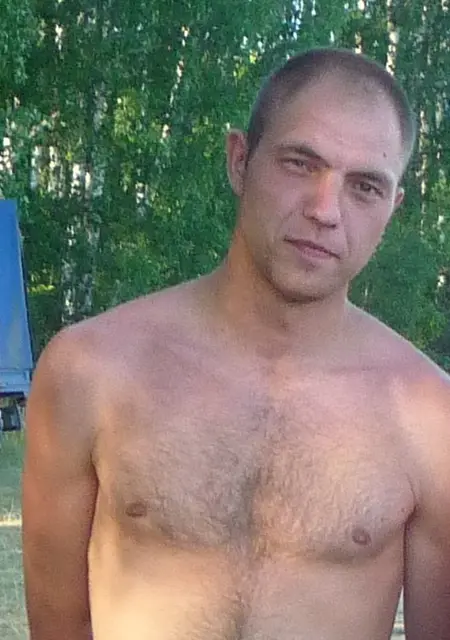 Я Андрей, 38, из Рязани, ищу знакомства без обязательств