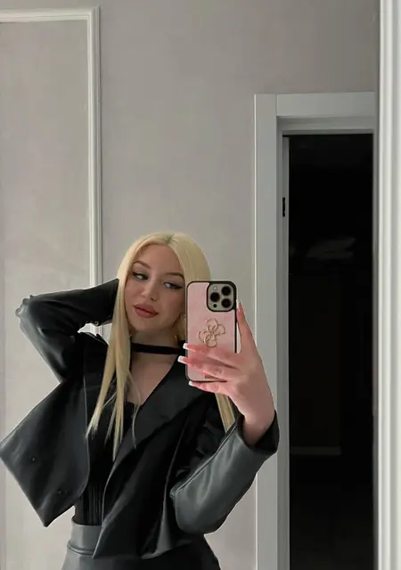 Я Анастасия, 20, из Владивостока, ищу знакомство для приятного времяпровождения