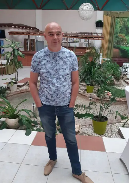 Я Алекс, 48, из Волжского, ищу знакомство для приятного времяпровождения