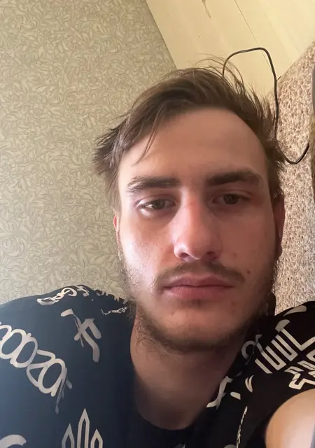 Роман из Балакова, мне 22, познакомлюсь для открытые отношения