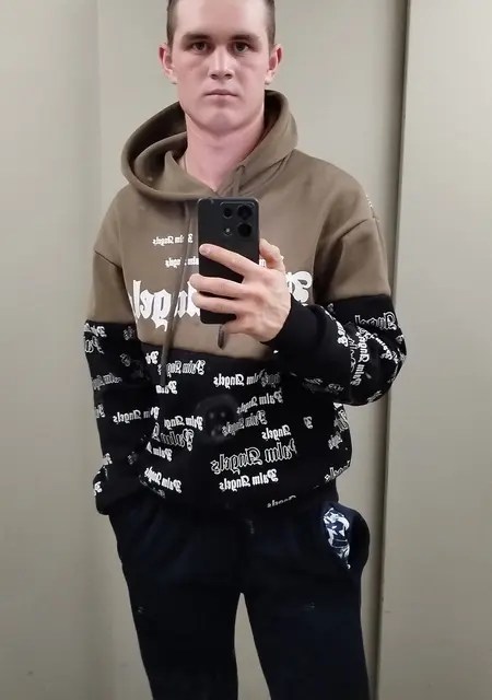 Антон из Кумертау, ищу на сайте знакомства на одну ночь