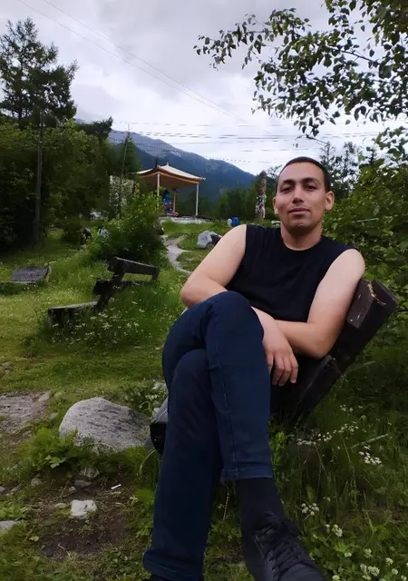 Я Арсен, 74, из Иркутска, ищу знакомства без обязательств