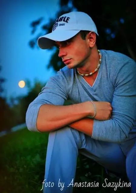 Я Виктор, 35, из Артема, ищу знакомство для постоянных отношений