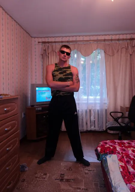 Я Макс, 43, из Уссурийска, ищу знакомства на одну ночь