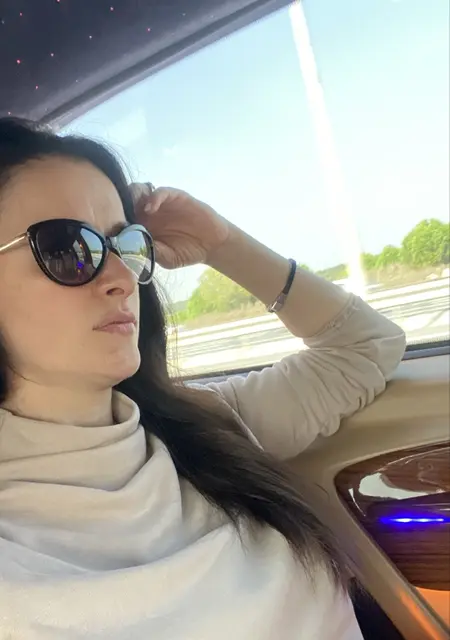 Я Алена, 41, из Сочи, ищу знакомство для приятного времяпровождения