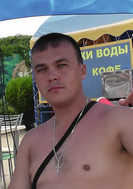 Я Дима, 43, из Чебоксар, ищу знакомство для приятного времяпровождения