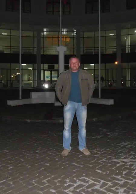 Я Станислав, 53, из Сум, ищу знакомства без обязательств