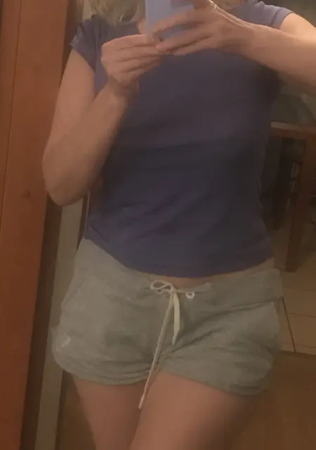 Елена из Санкт-Петербурга, ищу на сайте знакомства на одну ночь