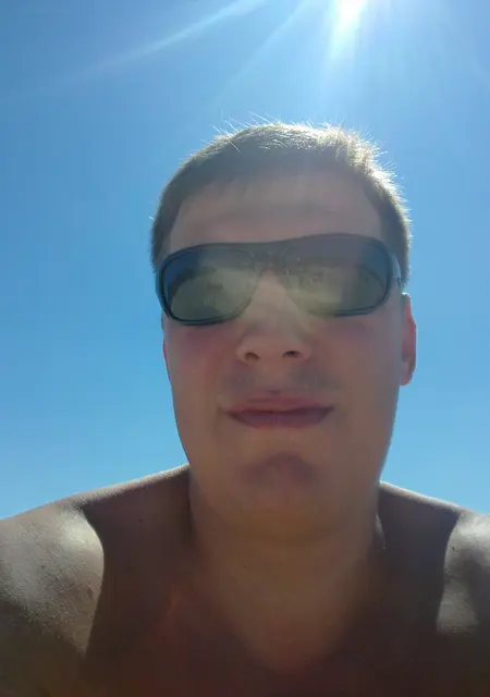 Иван из Курска, ищу на сайте знакомства на одну ночь