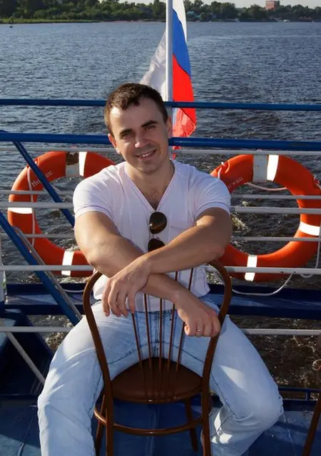 Я Сергей, 40, из Курска, ищу знакомство для приятного времяпровождения