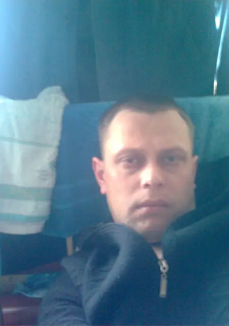 Я Maksim, 45, знакомлюсь для приятного времяпровождения в Кургане