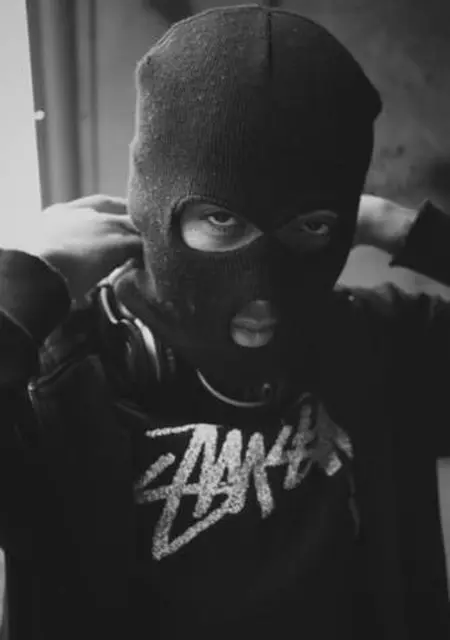 Владимир из Сафонова, ищу на сайте знакомства на одну ночь