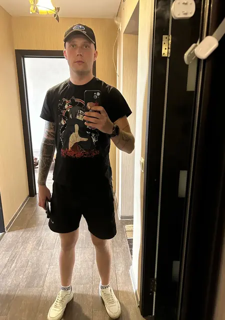 Я Леонид, 27, знакомлюсь без обязательств в Санкт-Петербурге