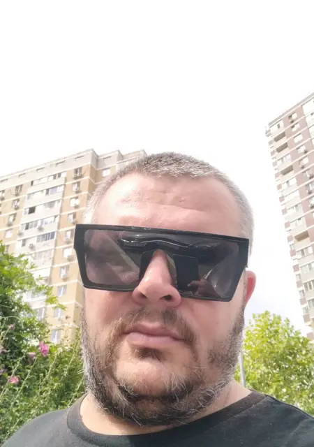 Алекс из Кореновска, ищу на сайте дружбу