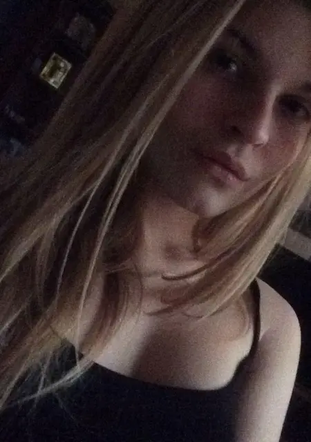 Настя из Великого Новгорода, мне 27, познакомлюсь для общения