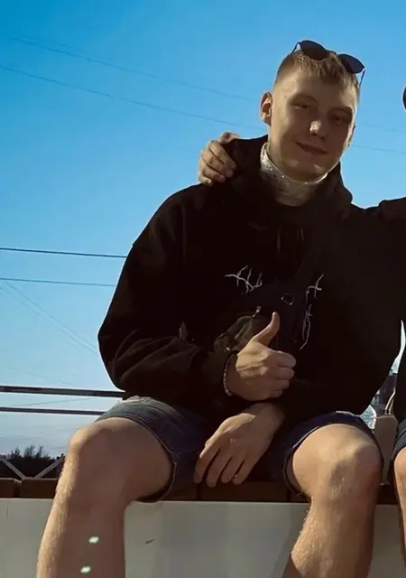 Я Ваня, 21, из Вологды, ищу знакомство для дружбы