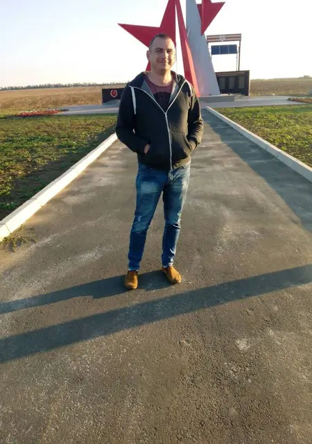 Я Alex, 44, из Белгорода, ищу знакомства без обязательств