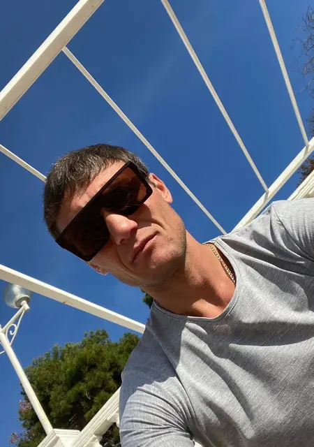 Ленар из Сочи, мне 42, познакомлюсь на одну ночь